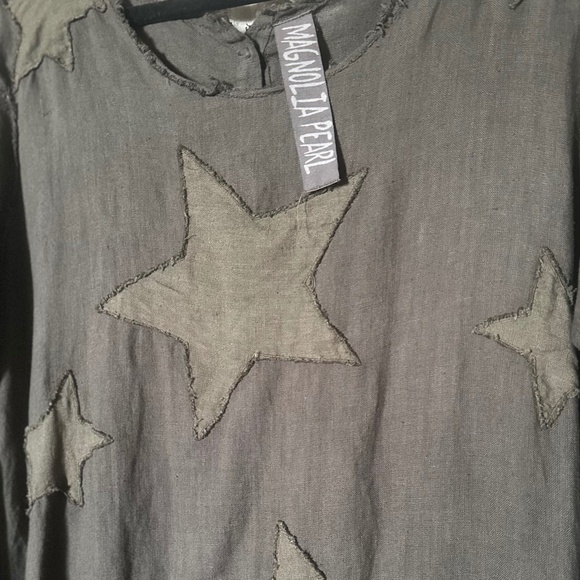 Magnolia Pearl Cassiel Linen Star Applique Distressed Dress - CLAY - Picture 3 of 6